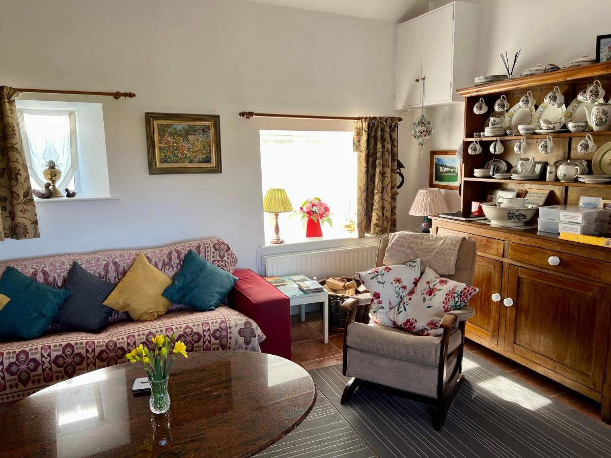 Tornaroan Cottage Ballycastle Bagian luar foto