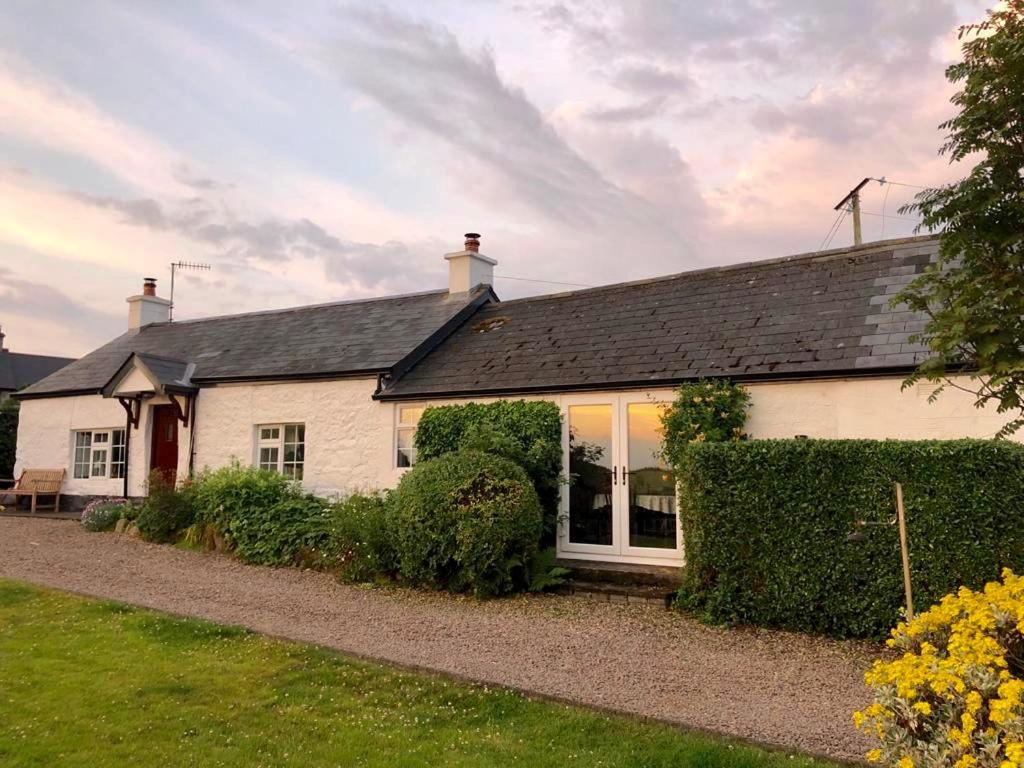 Tornaroan Cottage Ballycastle Bagian luar foto