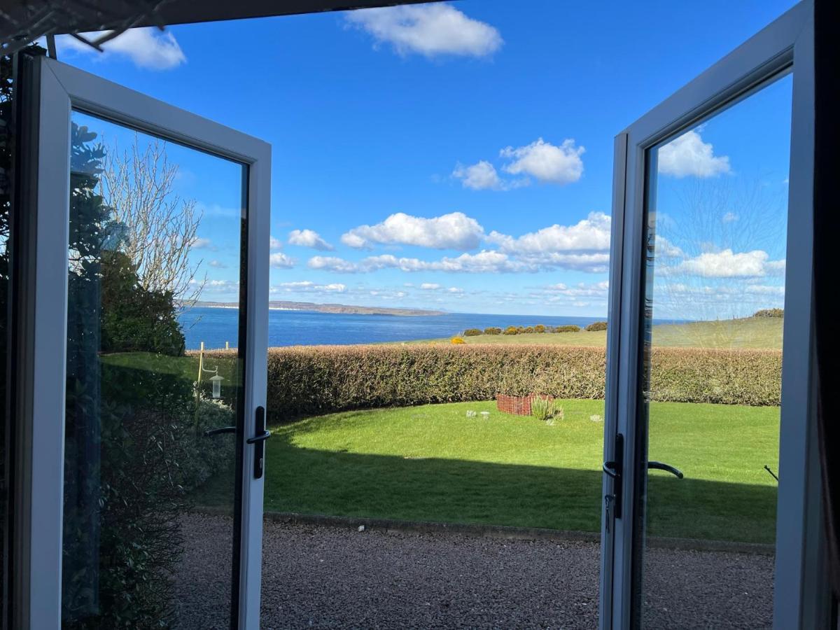 Tornaroan Cottage Ballycastle Bagian luar foto